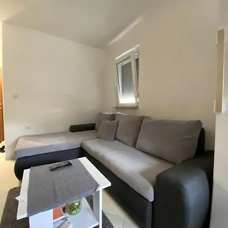 Seaesta Holiday- Modern Apartment