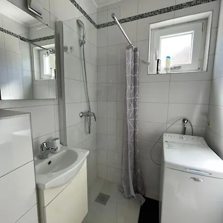 Seaesta Holiday- Modern Apartment