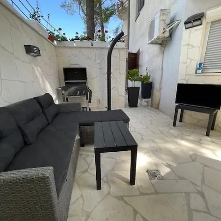 Seaesta Holiday- Modern Apartment Trogir