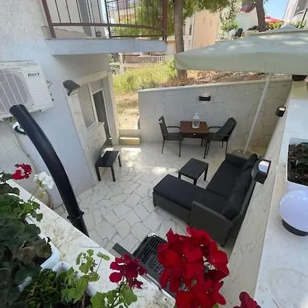 Seaesta Holiday- Modern